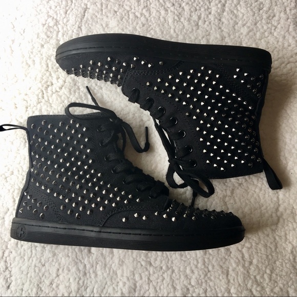 Dr. Martens Shoes - Dr. Martens Shorestud